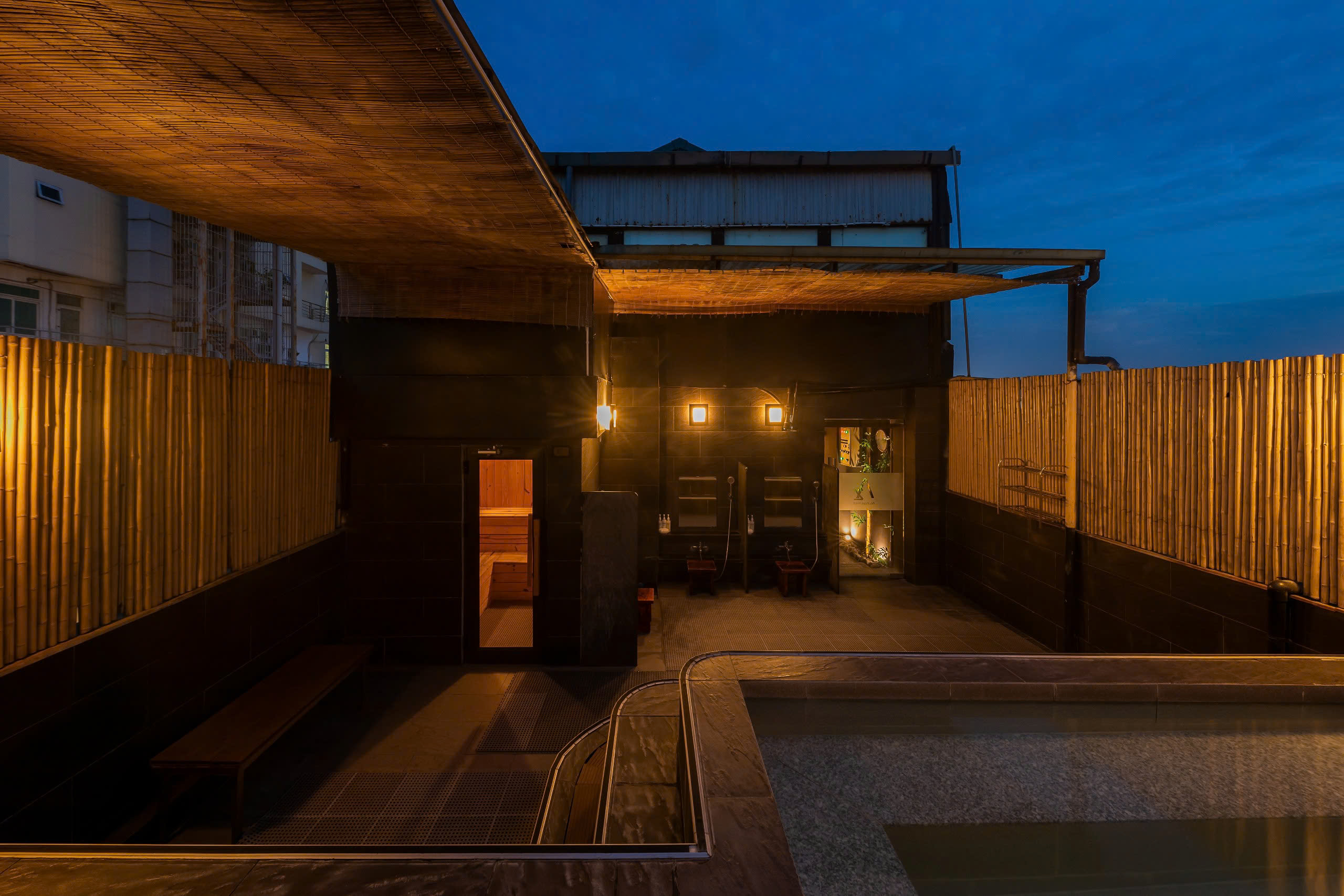 東屋ホテルで露天風呂利用又はシャワーでリフレッシュ